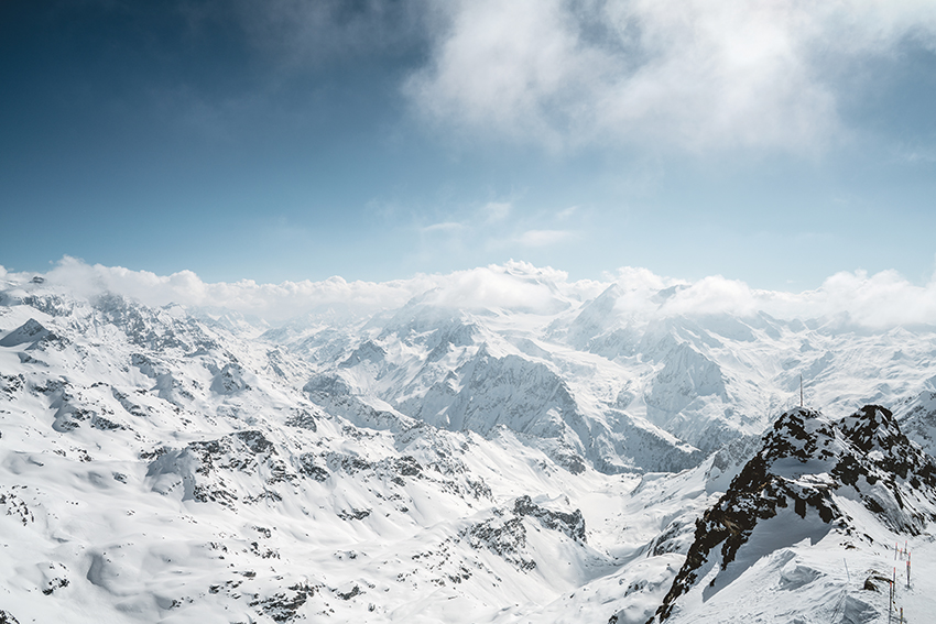 踐行(xíng)綠(lǜ)色發展社會(huì)責任，引領行(xíng)業(yè)可(kě)持續發展